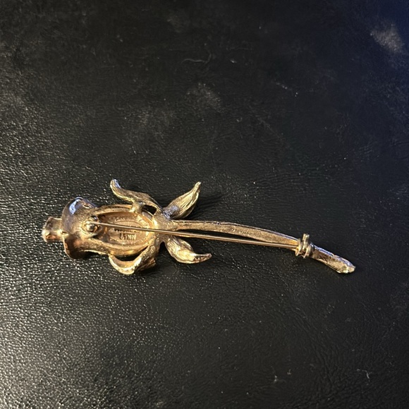 Vtg Rose Rhinestone Brooch 3 inches signed gold tone Michelle lynn - Picture 3 of 4